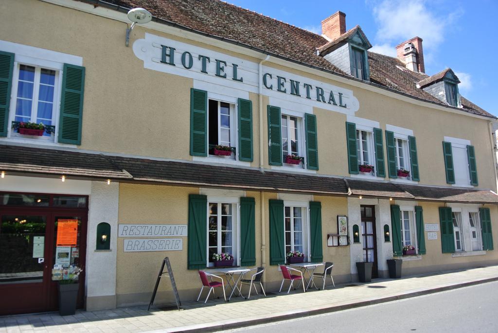 Hotel Le Central Boussac  Eksteriør bilde