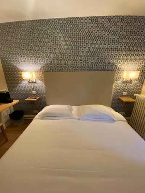 Hotel Le Central Boussac  Eksteriør bilde