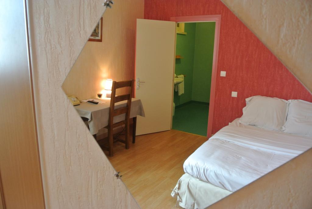 Hotel Le Central Boussac  Rom bilde